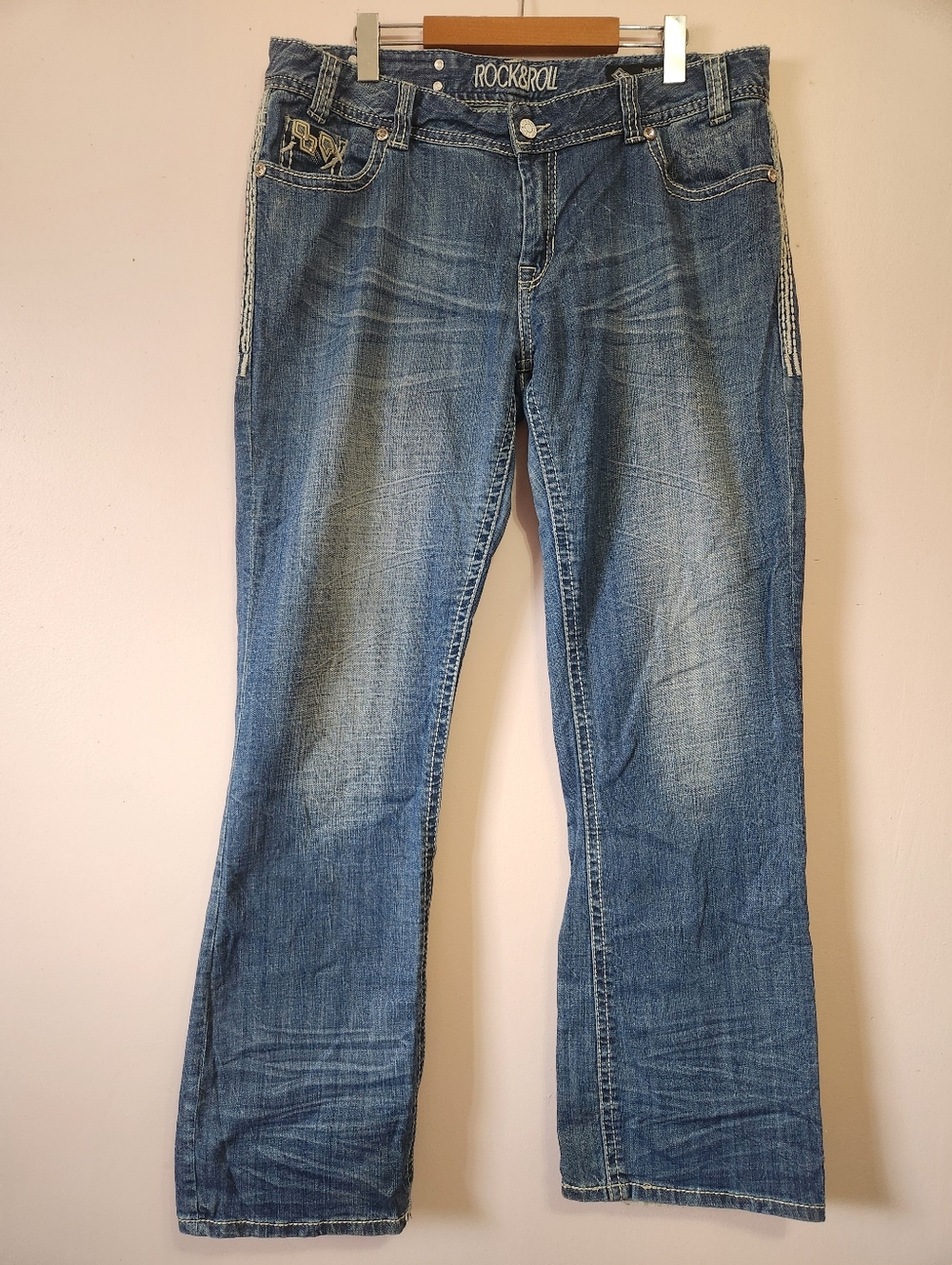 ​Rock & Roll Cowgirl 91-4902 Embroidered Bling Bootcut Riding Jeans 34